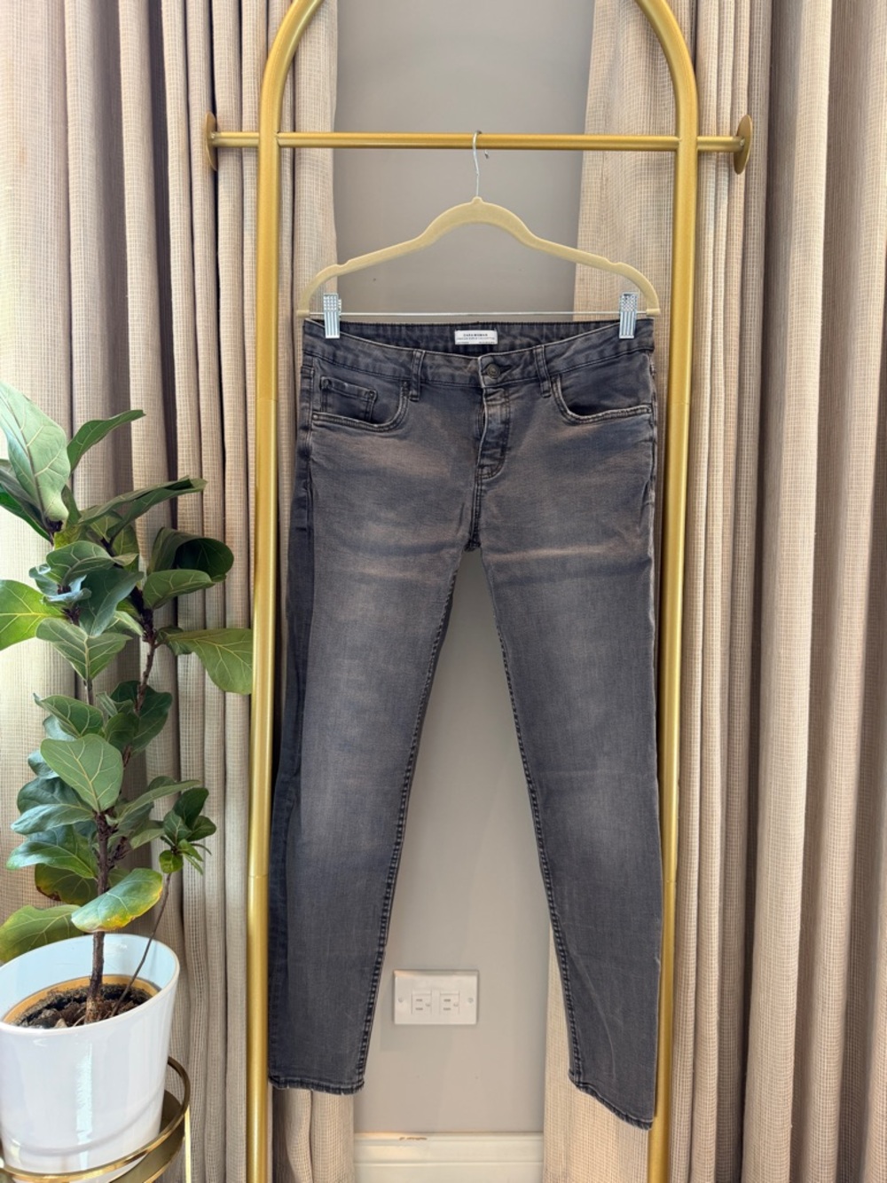 ZARA Gray Women's Skinny Jeans